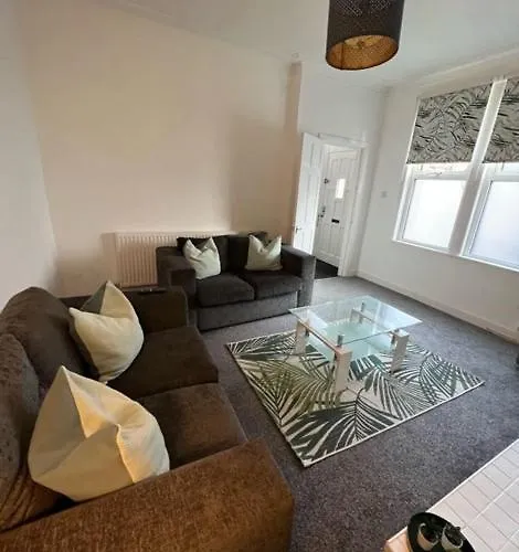 Moorfield Street Hotel *